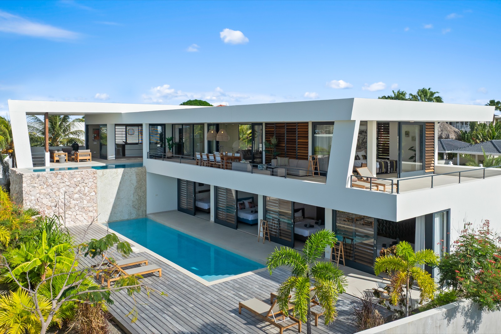 Moderne villa met zwembad en zonneterras op Curaçao